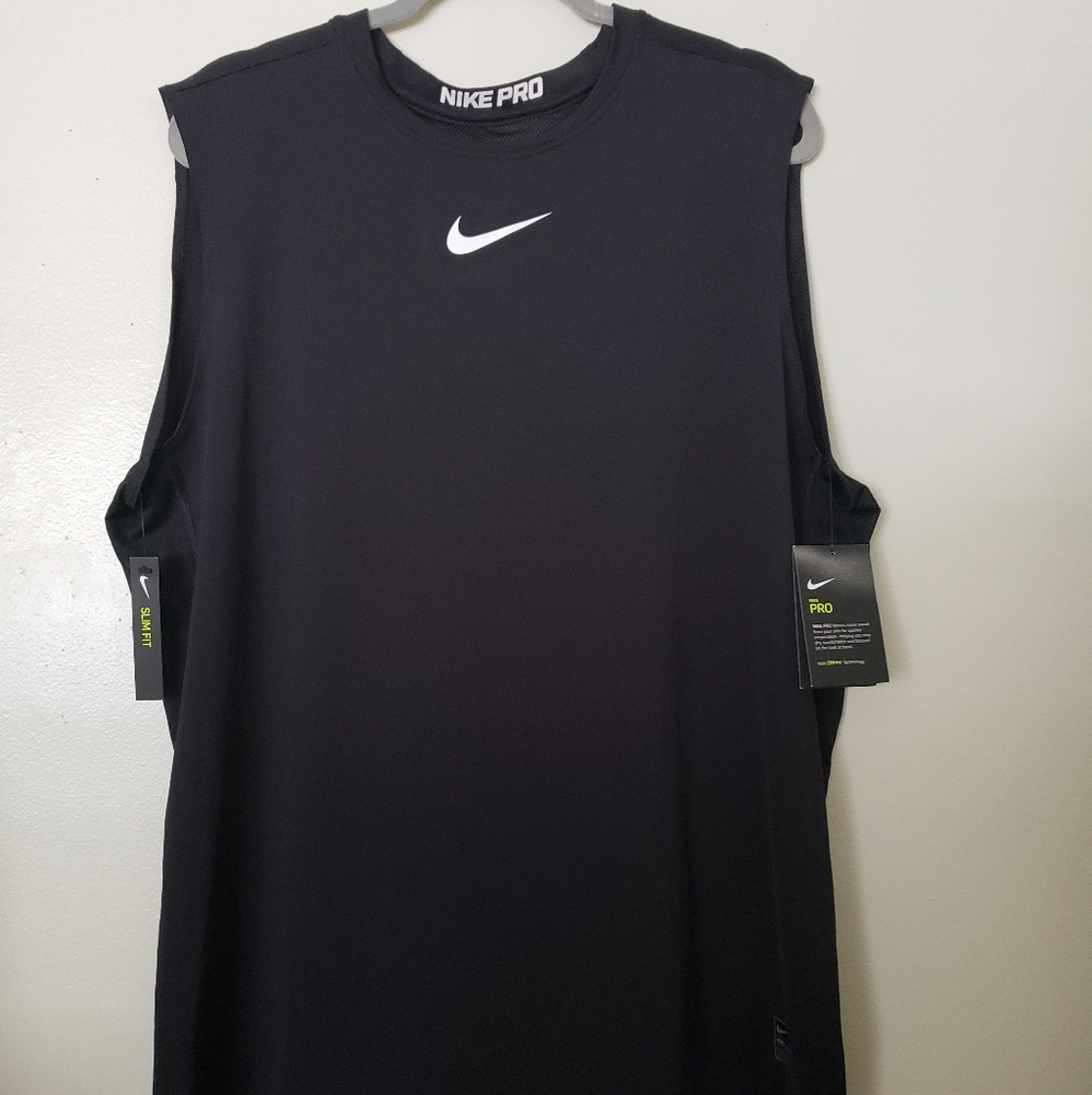 NIKE Slim Fit sleeveless